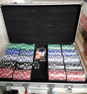 lot 44 image: Large Lot of Games