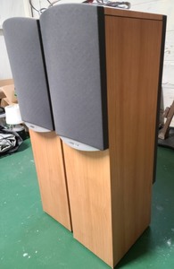 lot 50 image: Bose 601 IV Tower Speakers