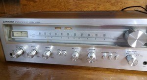 lot 59 image: Pioneer SX-550 And Sanyo 2033 Receivers