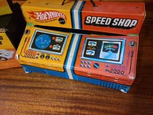 lot 80 image: Vintage Hot Wheels Cases