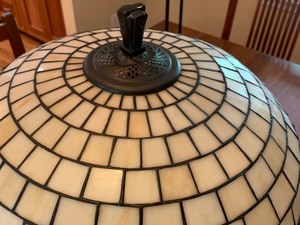 lot 99 image: Stain Glass Table Lamp (as-is)