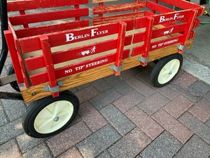 lot 102 image: Berlin Flyer Wood Wagon
