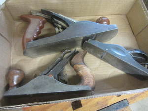 lot 11 image: Wood Planes