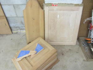 lot 15 image: Cabinet Doors