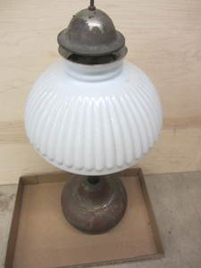 lot 22 image: Gas Lamp