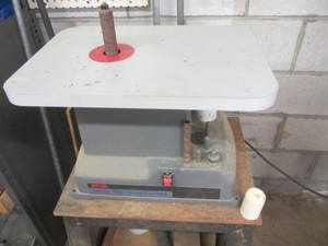 lot 1 image: Ryobi Spindle Sander