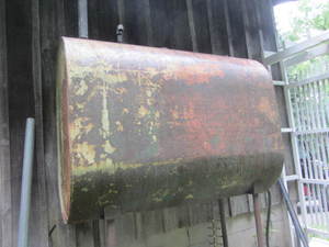 lot 113 image: Gas Tank