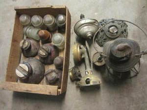lot 130 image: Insulators, GNRy Lantern
