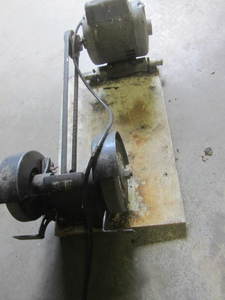 lot 140 image: Double Wheel Grinder