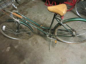 lot 151 image: Marquis Ladies Bicycle