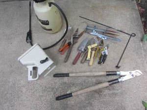 lot 166 image: Gardening Tools
