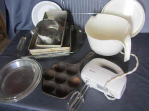 lot 169 image: Baking with Glass & Cast