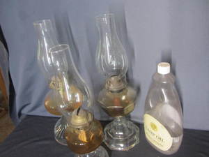 lot 176 image: Kerosene Lamps