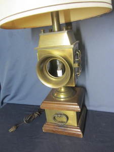 lot 180 image: Lantern Style Table Lamp