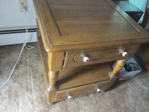 lot 185 image: End Table