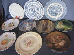 lot 186 image: Collector Plates