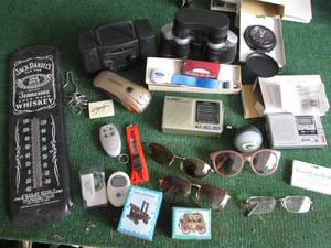 lot 275 image: Lot of vintage and collectible items