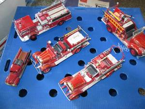 lot 472 image: Collector Fire Trucks See Photos...