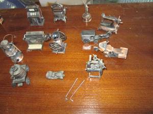 lot 482 image: Unique Lot of Vintage Metal Pencil ...
