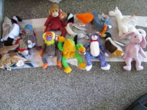lot 497 image: Large Lot Of Small Beanie Babies S...