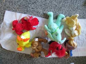 lot 700 image: Lot of Small Beanie Babies See Pho...