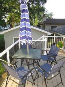 lot 11 image: Metal With Glass Patio Table With (...
