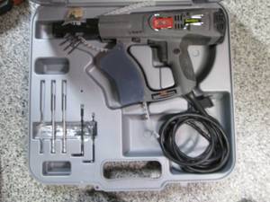lot 723 image: Senco Dura Spin Screw Gun See Phot...
