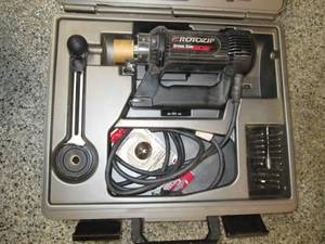 lot 725 image: Rotozip Spiral Saw...