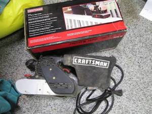 lot 737 image: Craftsman 8 Amp 3 X 21 Belt Sander...