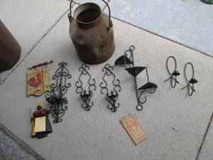 lot 263 image: Vintage Can, Vintage Wall Dcor S...