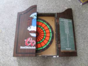 lot 252 image: Coors Dartboard...
