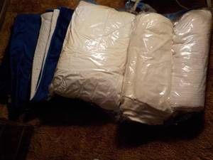 lot 64 image: 4 Blankets - 2 white in space bags,...