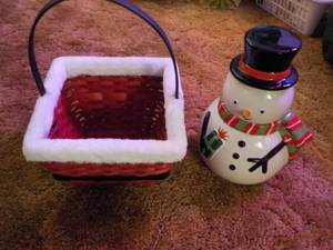lot 75 image: Xmas Dcor Lot...