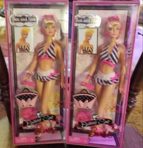 lot 135 image: 2 - 2009 Barbie Dolls...