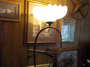 lot 140 image: Lamp with Shell Like Shade works...