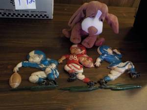 lot 143 image: Vintage Metal Football Players (fro...