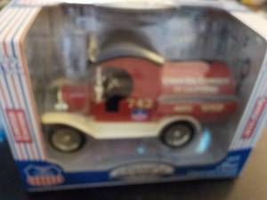 lot 168 image: Goodyear Union Oil Truck in box un...