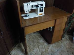 lot 196 image: sewing machine table...