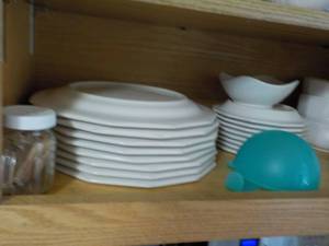 lot 634 image: Pfaltzgraff Kitchen Plates and Bowl...
