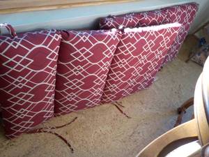 lot 648 image: Set of 2 Patio Cushions...