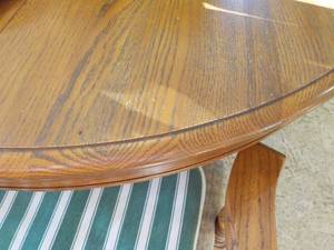 lot 655 image: Dining Room Table 66  with 4 Chair...