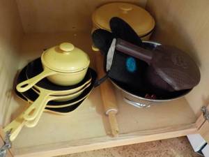 lot 662 image: Cast Iron Cookware Lot...
