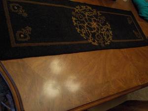 lot 680 image: Beaded Runner and Round Matching Ma...