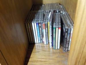 lot 698 image: Lots of CDs   ...