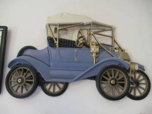 lot 214 image: 5 Cast Iron Cars and 1 Resin Car- W...