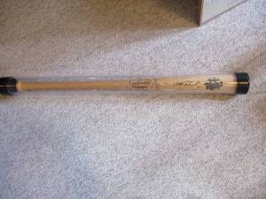 lot 216 image: Autographed Mn Twins Baseball Bat...