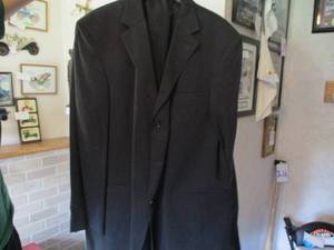 lot 220 image: Geoffrey Beene Imported  Fabric Coa...