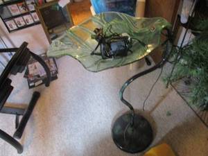 lot 239 image: Outdoor Leaf Dcor fog fountain