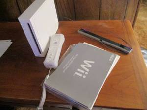 lot 503 image: Wii Console, 1 Remote, Sensor Bar, ...