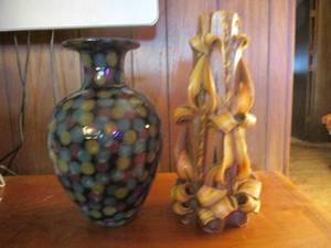 lot 509 image: Vase and Decorative Candles...